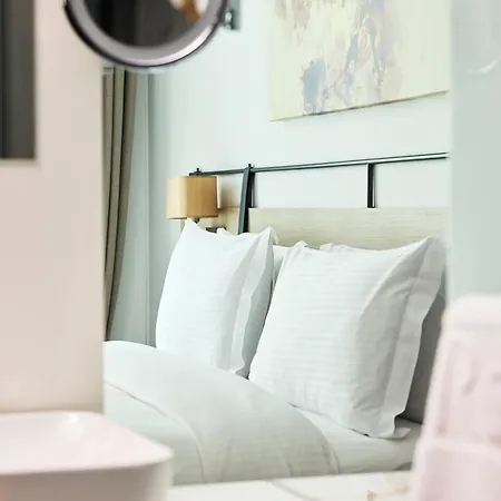 Отель Bomonti Arjaan By Rotana